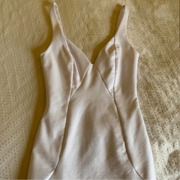 White zara dress, corset feel - Picture 4 of 4